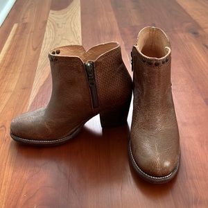 BED STU leather ankle zip booties